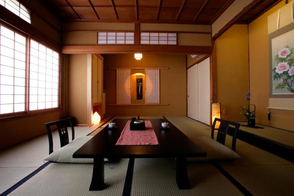 Wafo no Yado Masuya is a traditional ryokan in Shibu Onsen, known for its warm hospitality and authentic Japanese atmosphere.