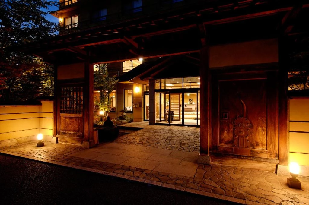 Shibu Hotel offers a classic ryokan experience combined with modern comforts. Japan Snow Monkey accommodation in Shibu Onsen.